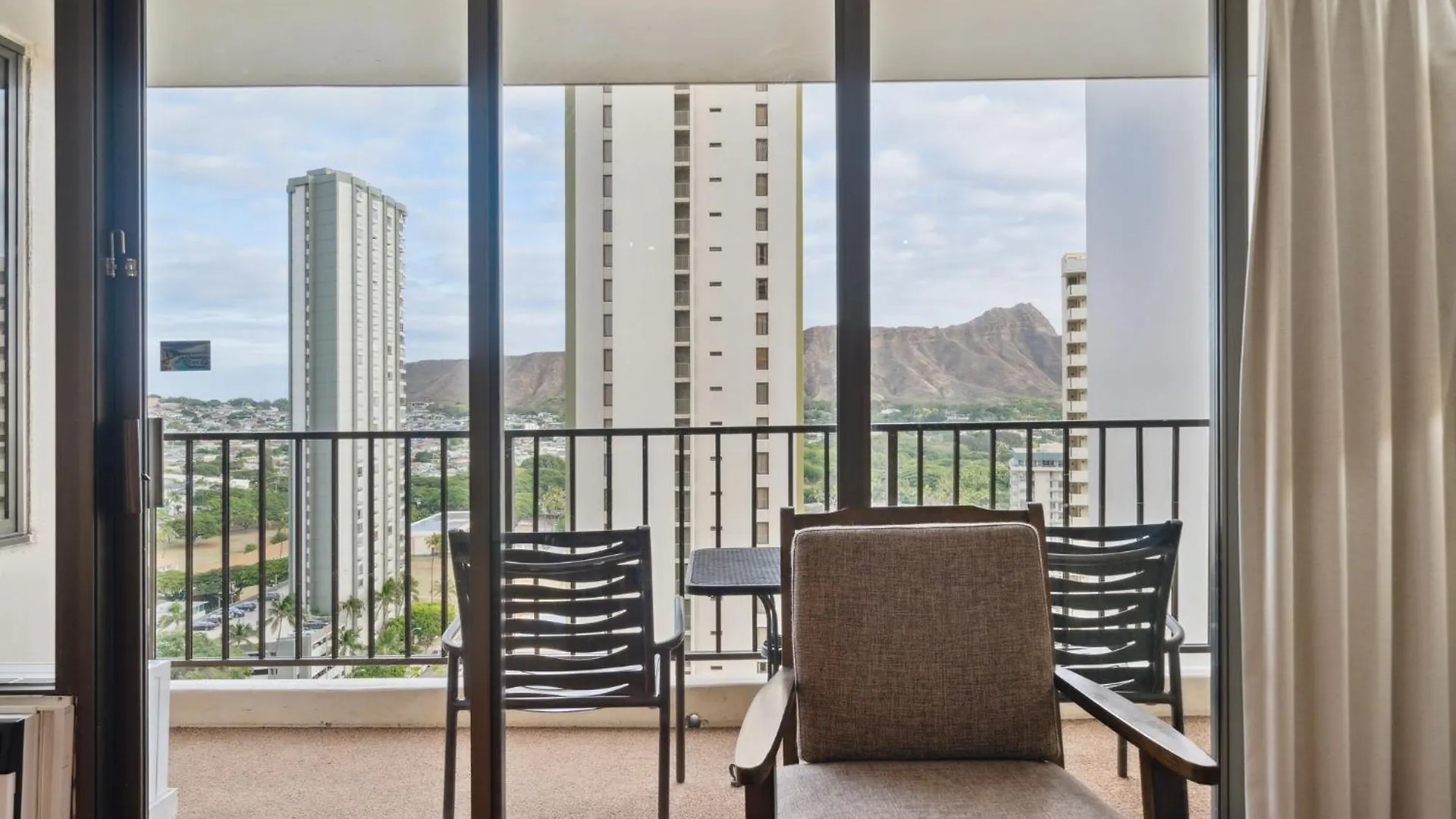 Deluxe 21St Floor Corner Condo With Diamond Head Views Condo Honolulu 0*,  USA